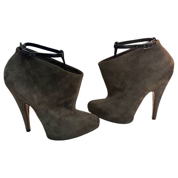 Givenchy Women’s Heels Fetish Tstrap Ankle Booties Gray Suede Size: 5.5 - Picture 3 of 16